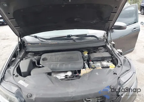 2020 Jeep Cherokee Latitude Plus Fwd z USA, uszkodzony, nr VIN 1C4PJLLB2LD586191